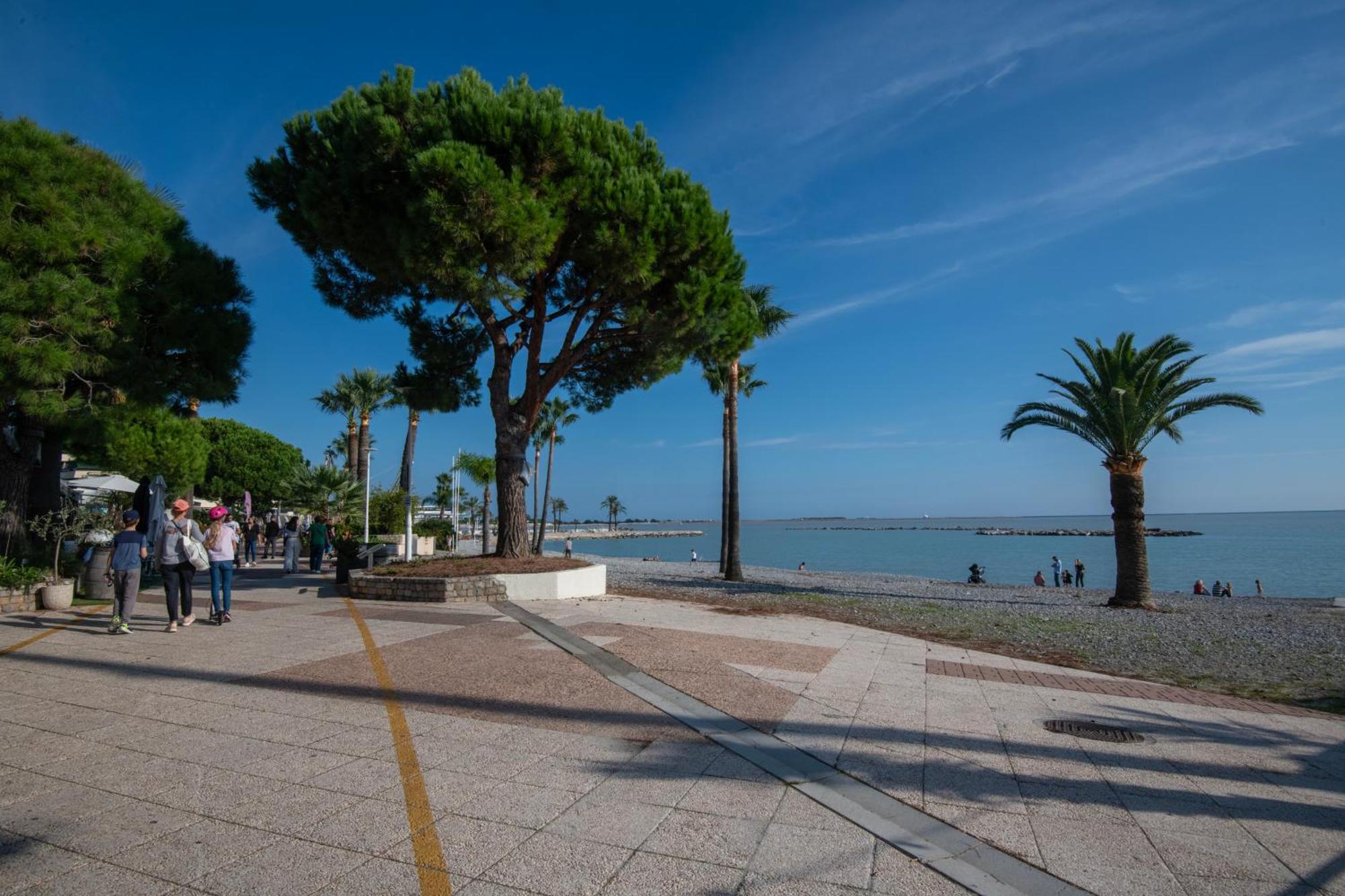 Novotel Nice Aéroport Cap 3000 Saint-Laurent-du-Var Esterno foto
